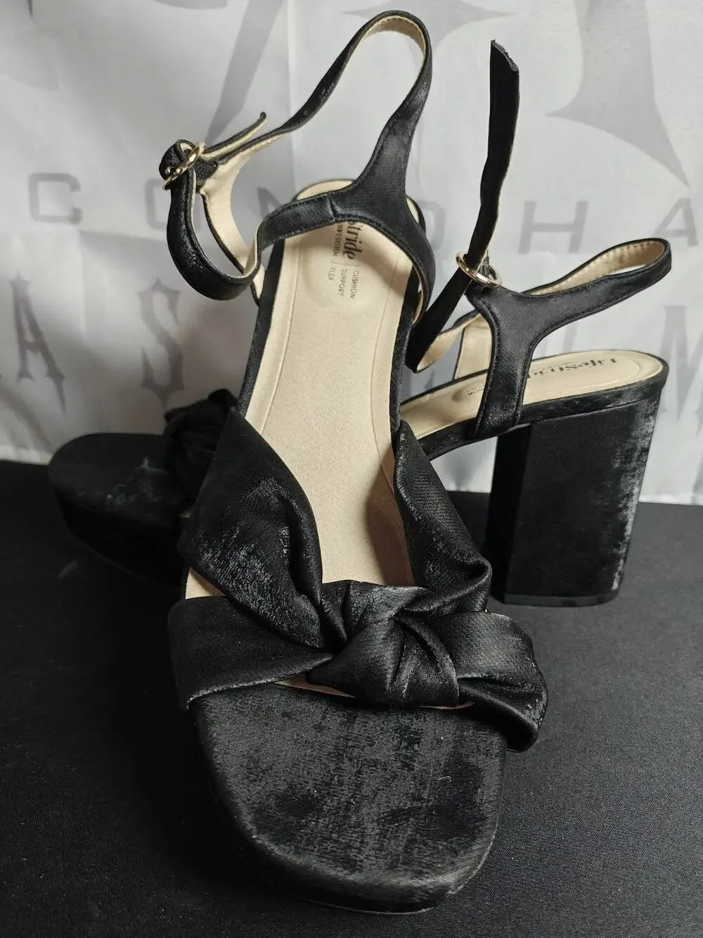 LIFESTRIDE Women's 11 WIDE / 42 August Block Heels Open Square Toe New